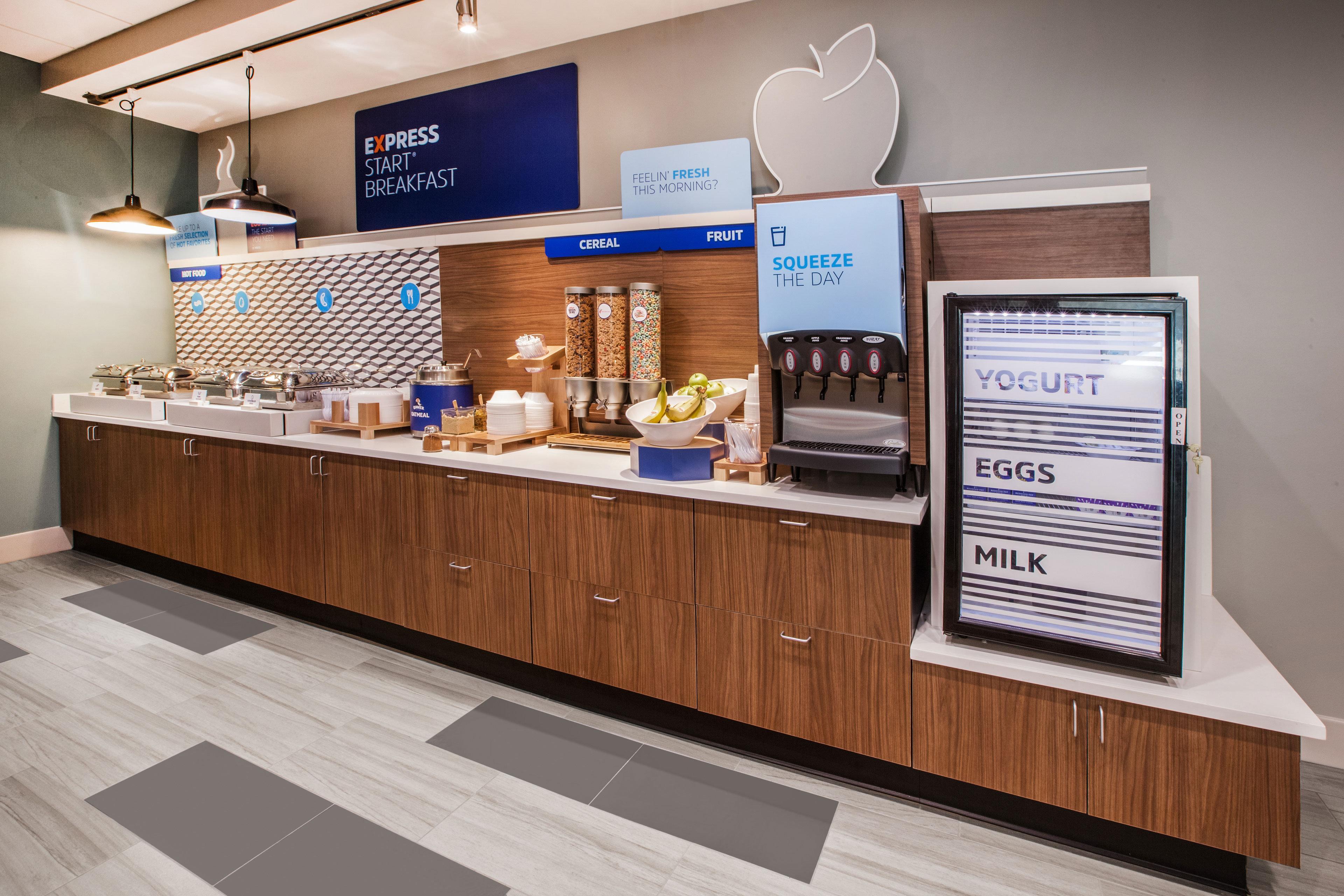 Holiday Inn Express Hotel & Suites Brattleboro By Ihg Extérieur photo