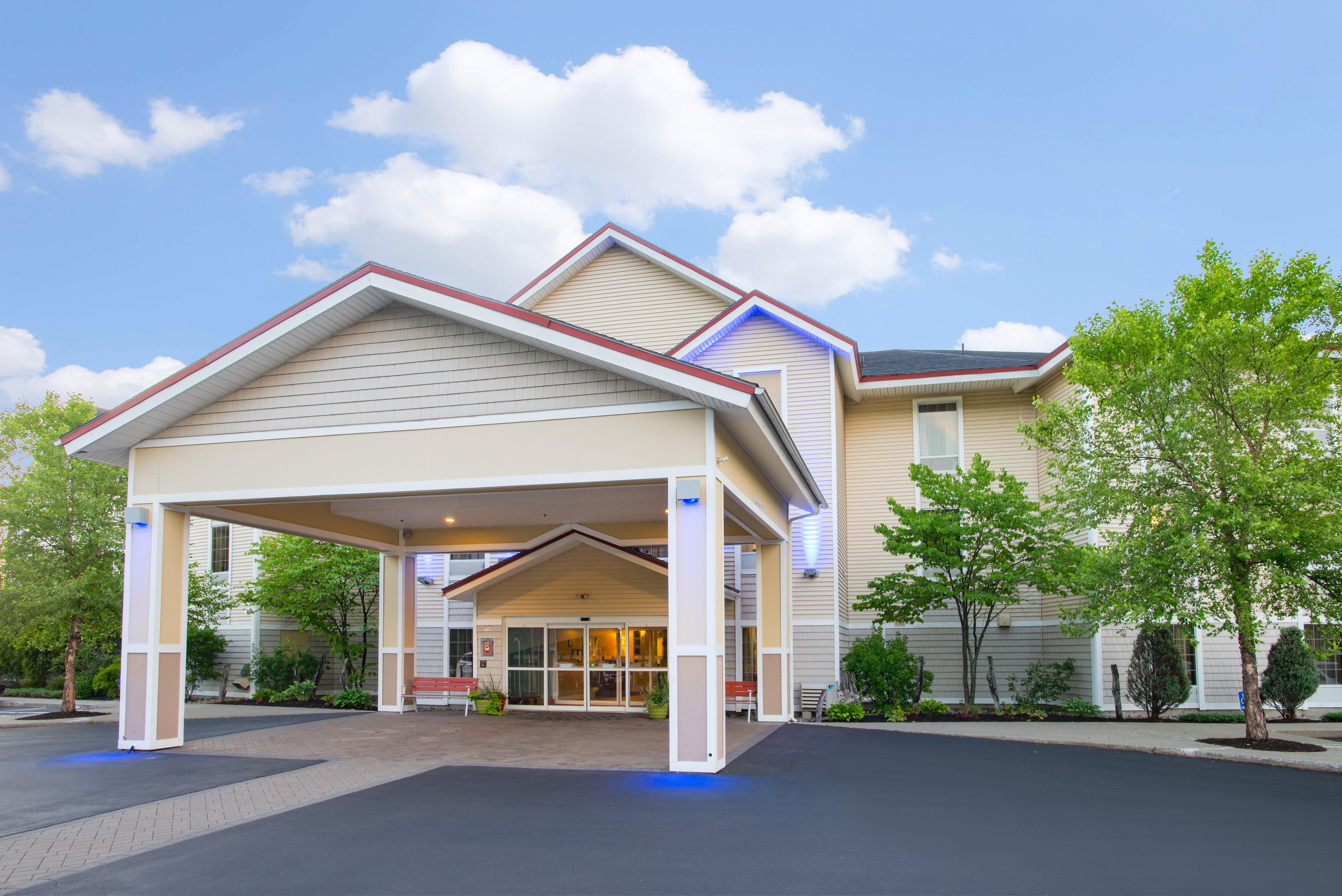 Holiday Inn Express Hotel & Suites Brattleboro By Ihg Extérieur photo