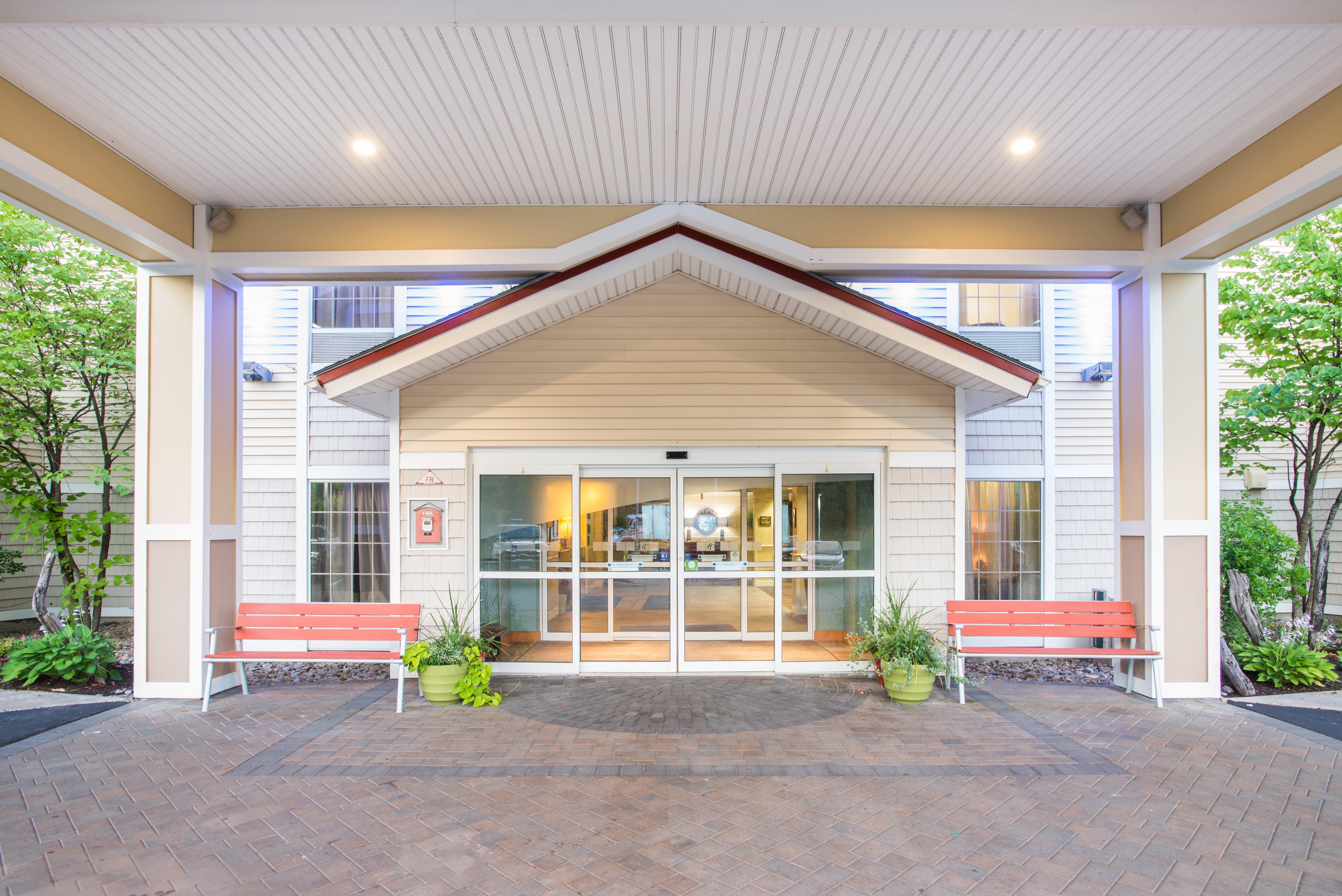 Holiday Inn Express Hotel & Suites Brattleboro By Ihg Extérieur photo