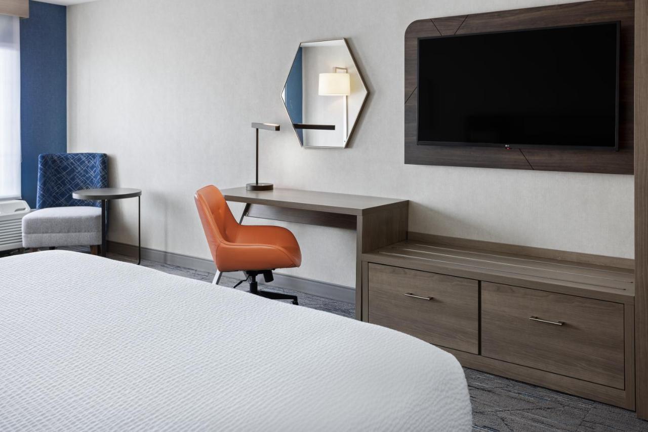 Holiday Inn Express Hotel & Suites Brattleboro By Ihg Extérieur photo