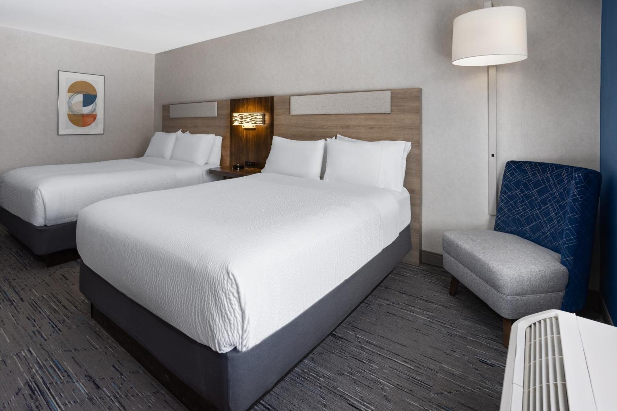 Holiday Inn Express Hotel & Suites Brattleboro By Ihg Extérieur photo