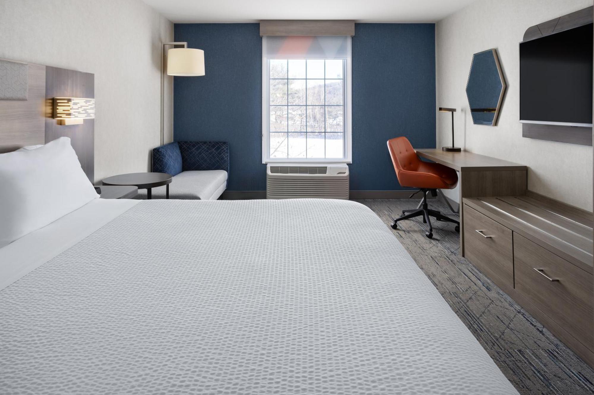 Holiday Inn Express Hotel & Suites Brattleboro By Ihg Extérieur photo
