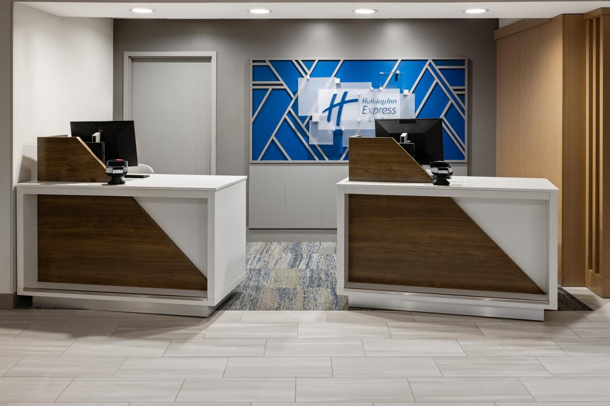 Holiday Inn Express Hotel & Suites Brattleboro By Ihg Extérieur photo