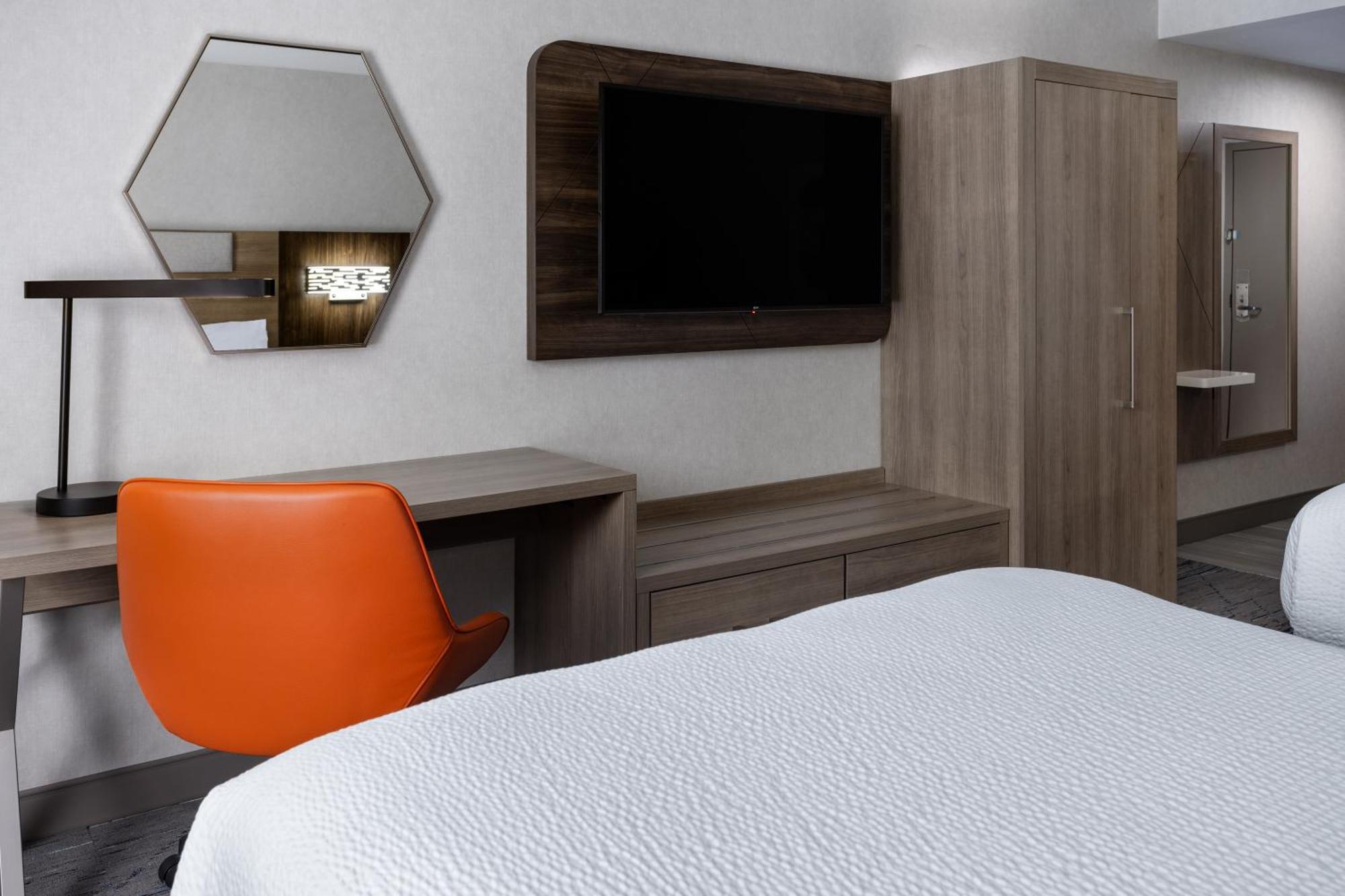 Holiday Inn Express Hotel & Suites Brattleboro By Ihg Extérieur photo