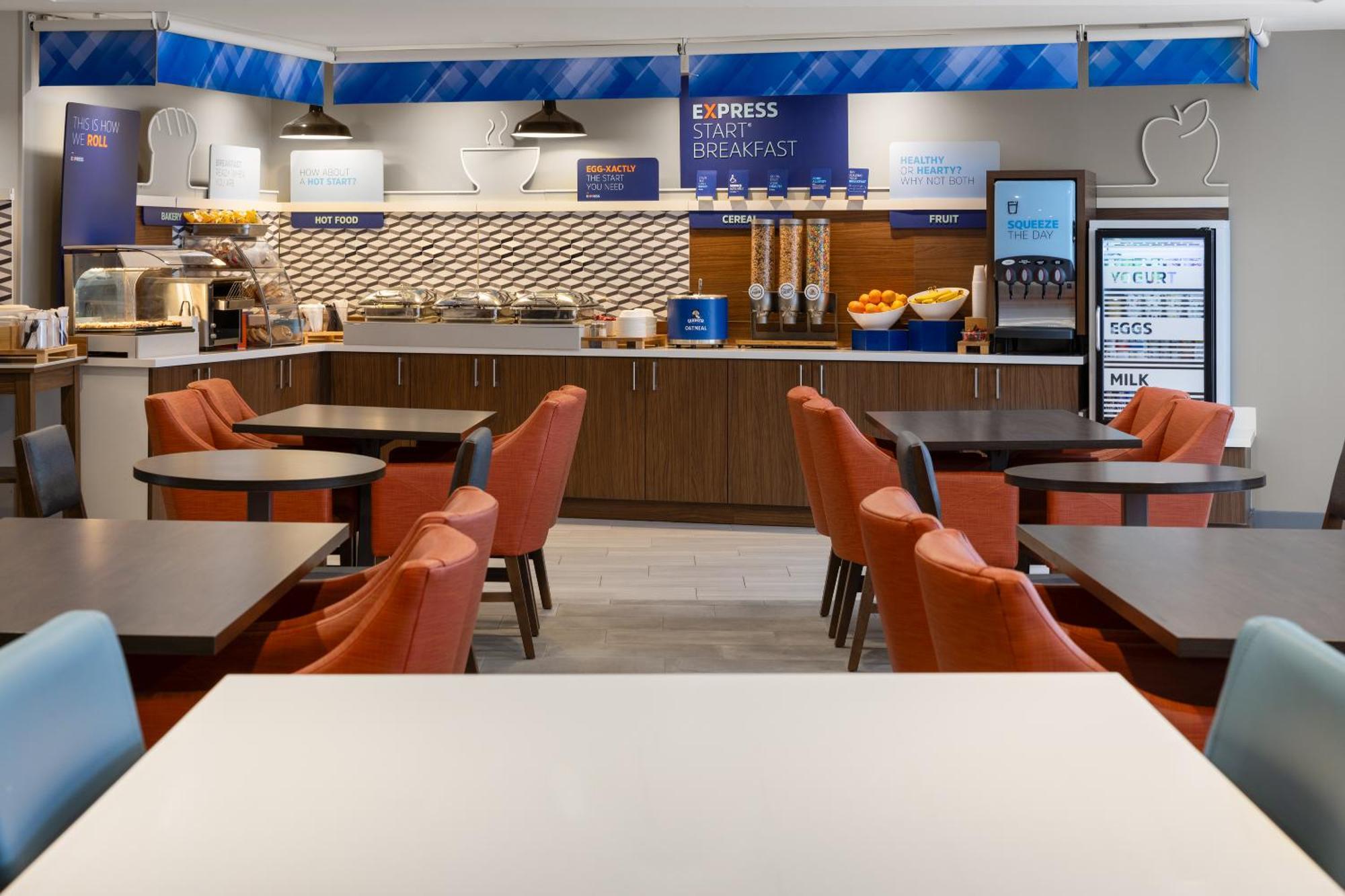 Holiday Inn Express Hotel & Suites Brattleboro By Ihg Extérieur photo