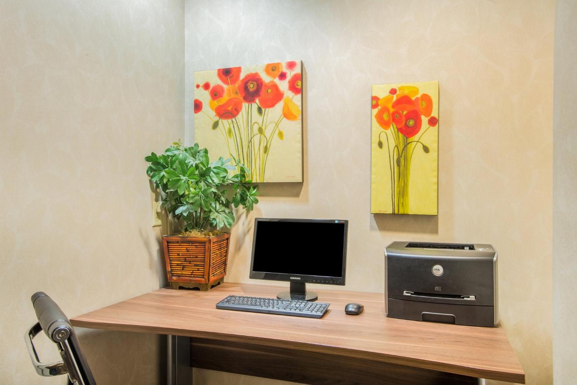 Holiday Inn Express Hotel & Suites Brattleboro By Ihg Extérieur photo