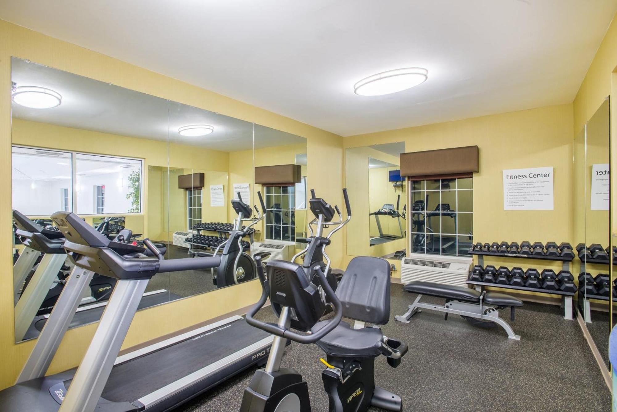 Holiday Inn Express Hotel & Suites Brattleboro By Ihg Extérieur photo