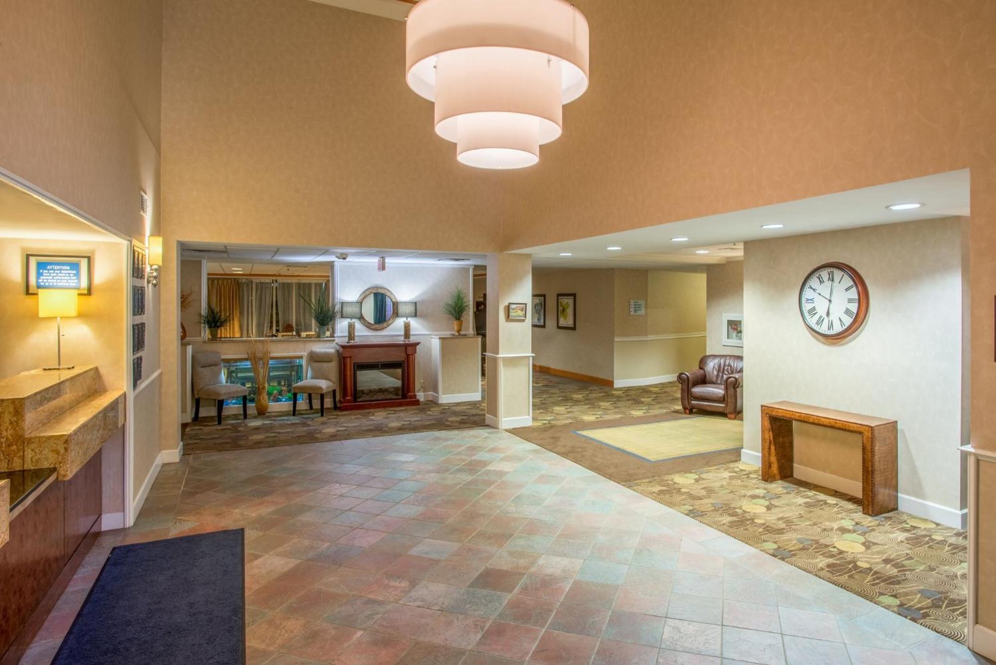 Holiday Inn Express Hotel & Suites Brattleboro By Ihg Extérieur photo