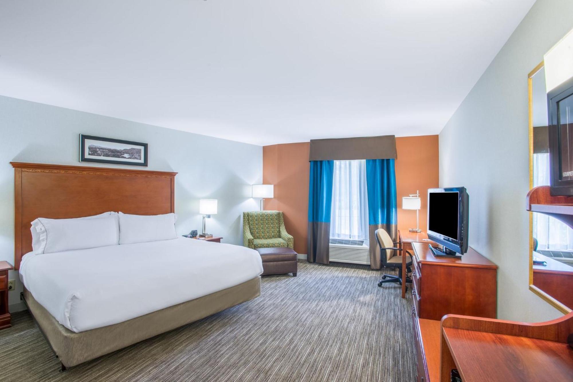 Holiday Inn Express Hotel & Suites Brattleboro By Ihg Extérieur photo