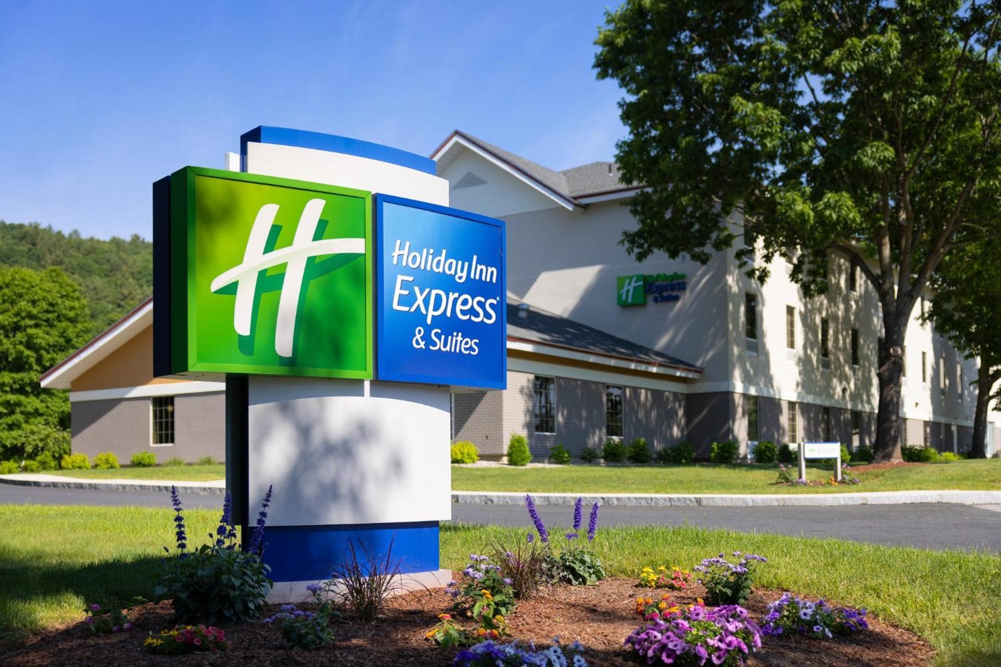 Holiday Inn Express Hotel & Suites Brattleboro By Ihg Extérieur photo
