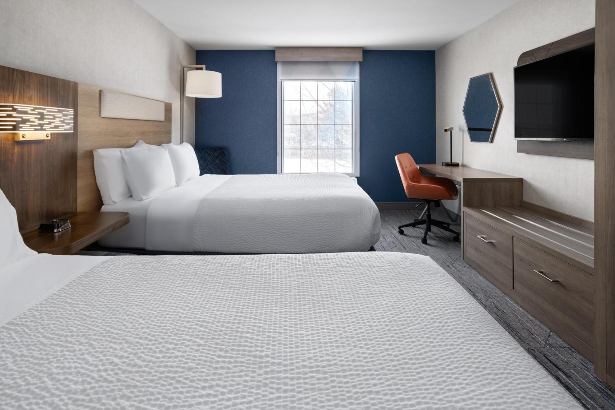 Holiday Inn Express Hotel & Suites Brattleboro By Ihg Extérieur photo