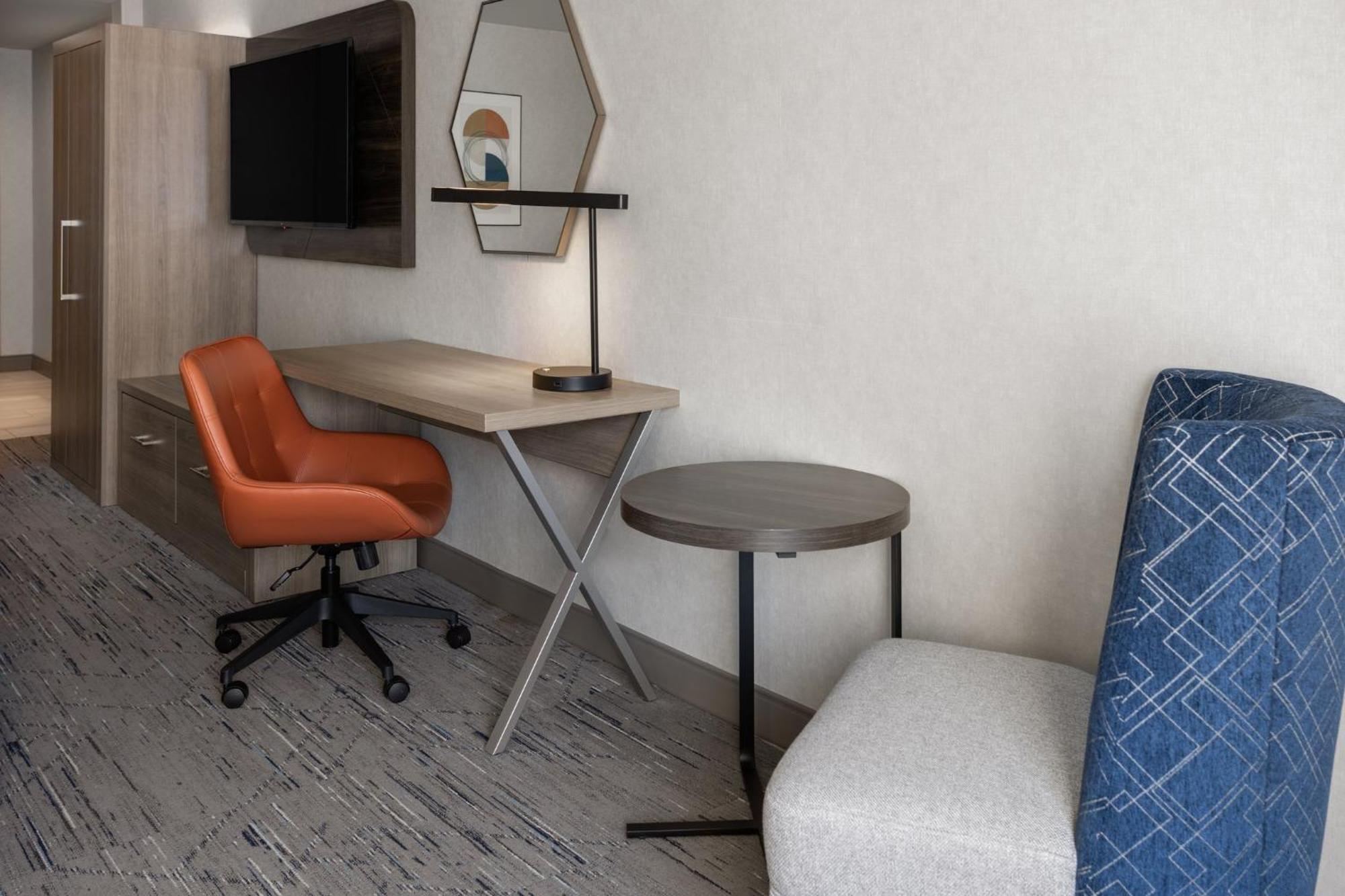 Holiday Inn Express Hotel & Suites Brattleboro By Ihg Extérieur photo
