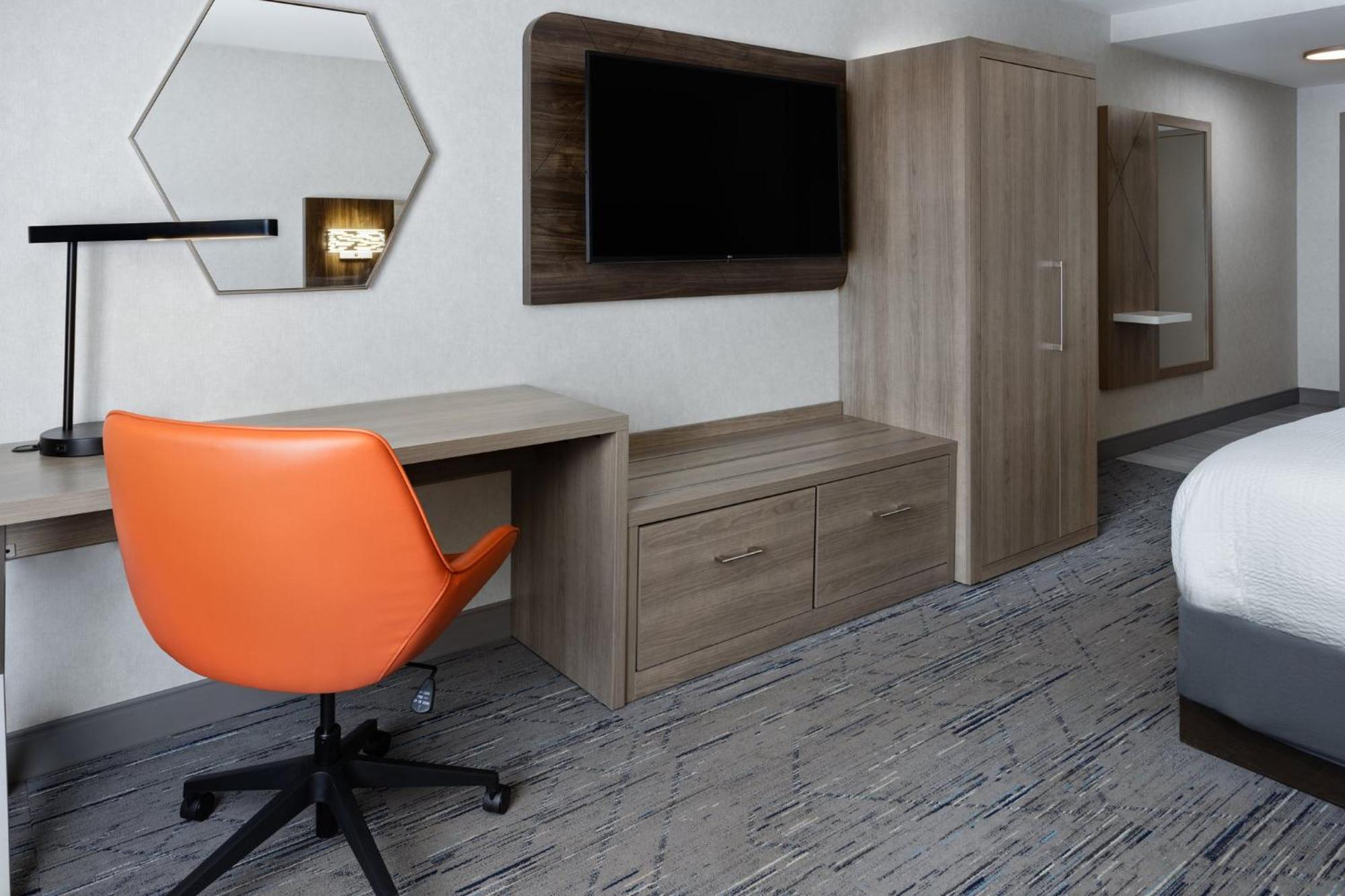 Holiday Inn Express Hotel & Suites Brattleboro By Ihg Extérieur photo